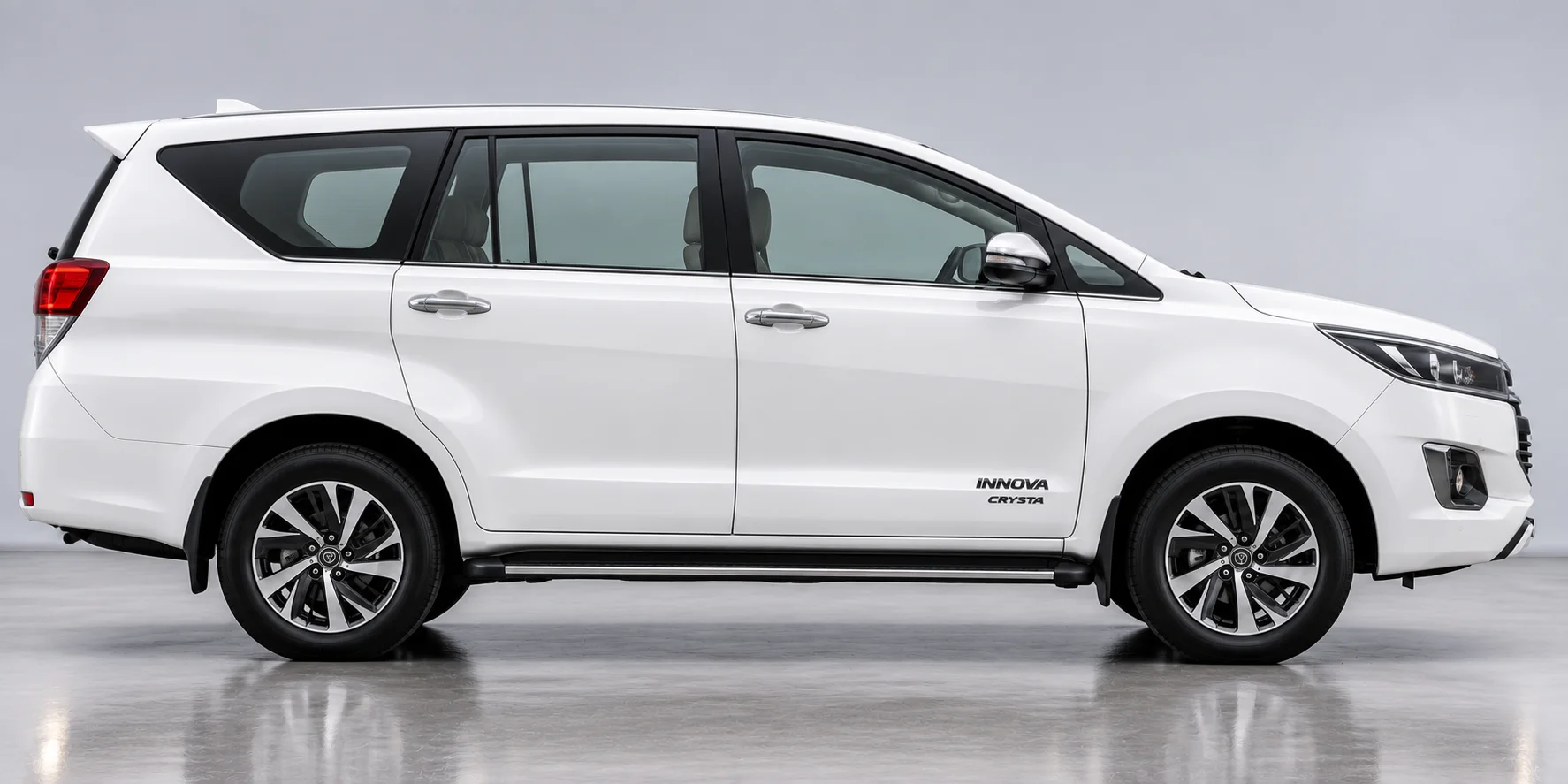 Innova Crysta Image